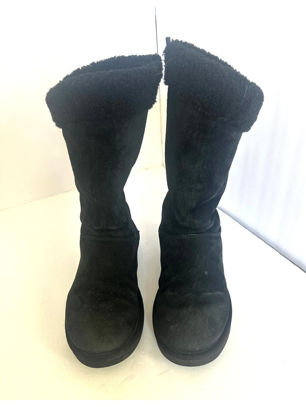 UGGS BLACK SIDE ZIP UP TALL BOOT SHEARLING SUEDE WATER PROOF BOTTOM SIZE 7